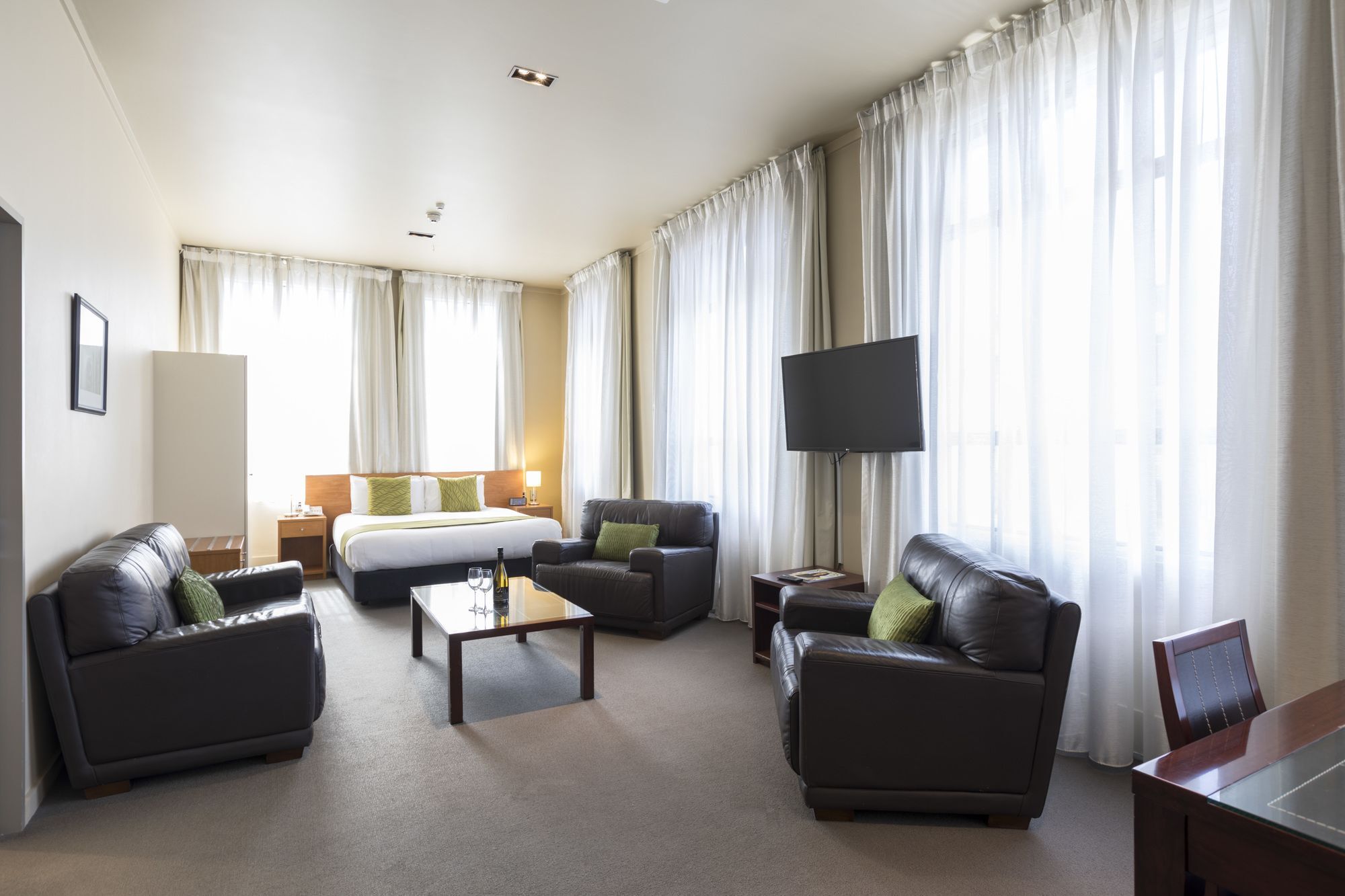 Aparthotel Quest Serviced 4*